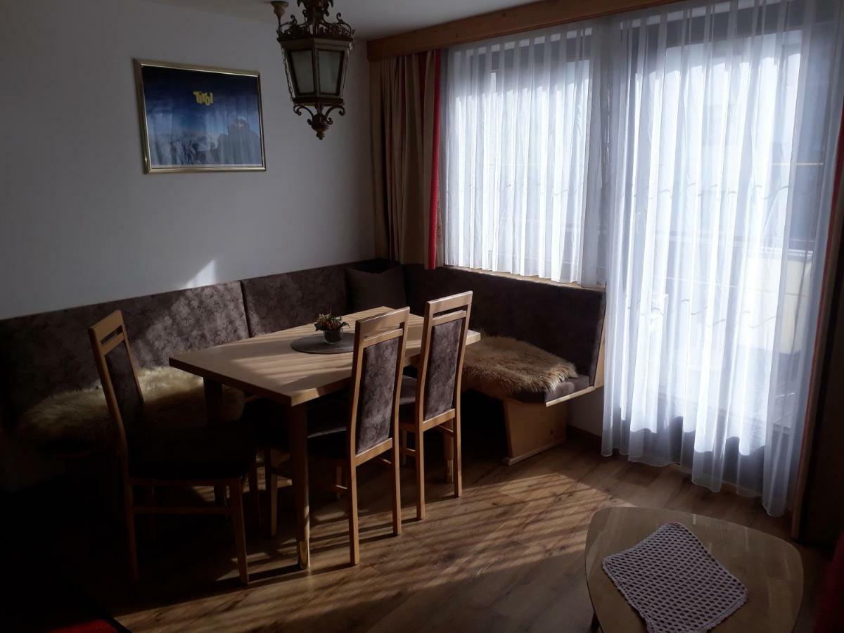Hotel Garni Alpenruh-Micheluzzi Serfaus Luaran gambar